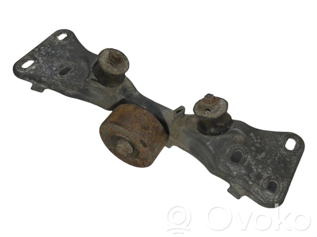 Кронштейн крепления трансмиссии