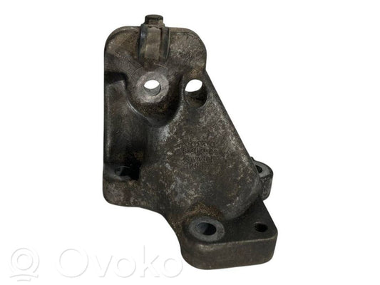 Dzinēja nostiprināšanas stiprinājums-kronšteins