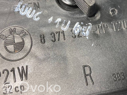 Aizmugures spuldzes vāka turētājs