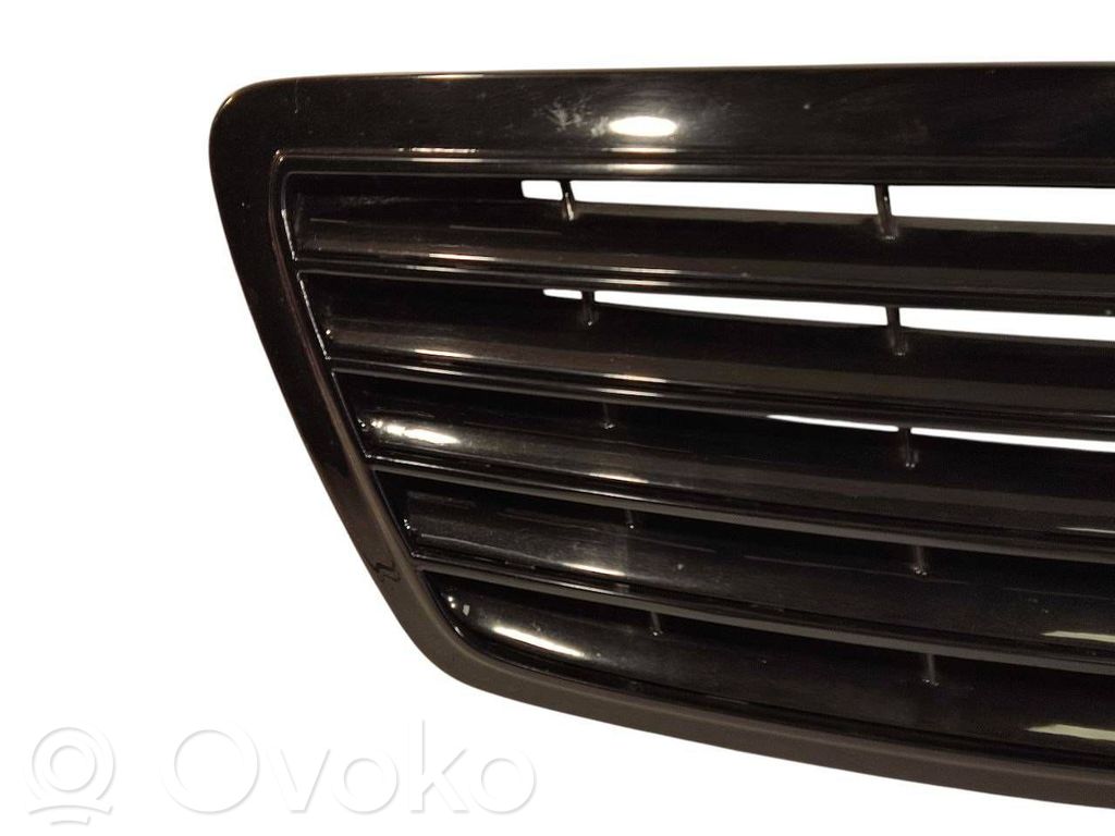 Priekšējais režģis