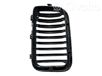 Apakšējais režģis (trīsdaļīgs)