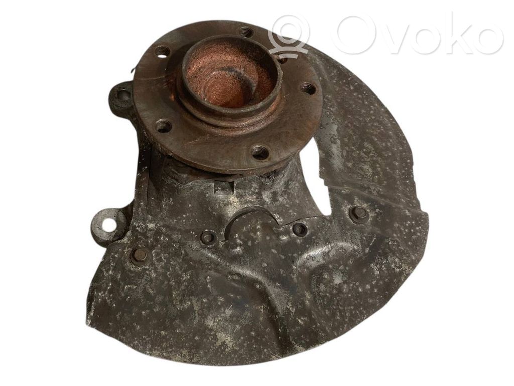 Priekšējā riteņa rumbas vārpstas šarnīrs (stupica, capfa)