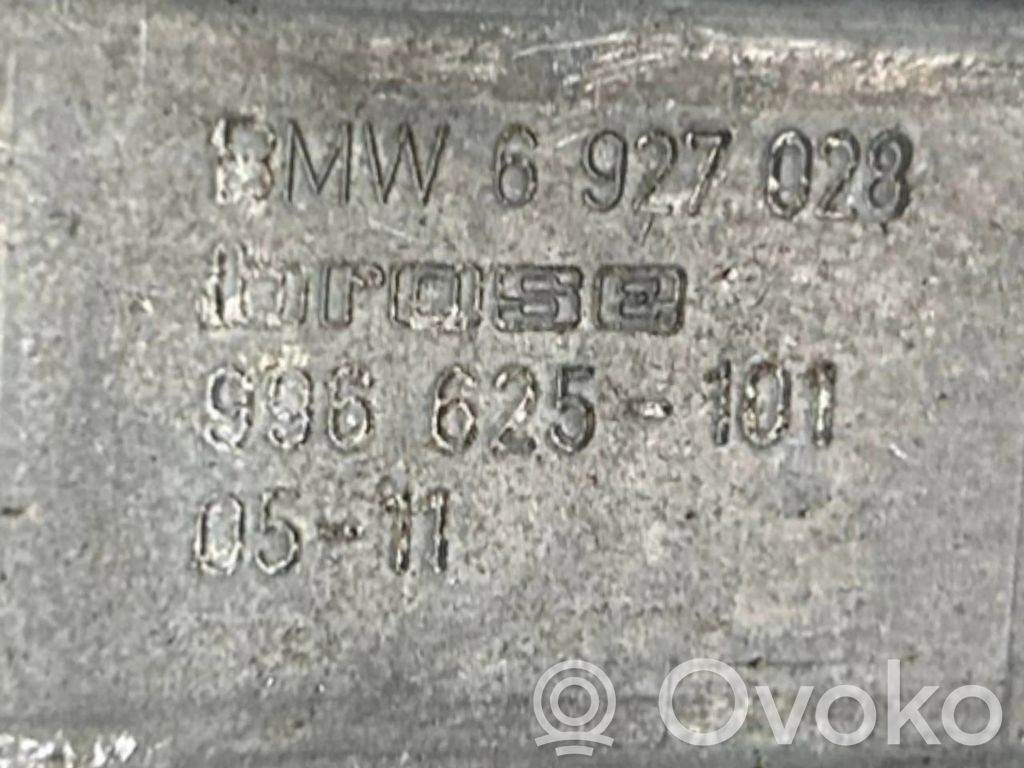 Priekšpusē elektriskā loga pacelšanas mehānisma komplekts