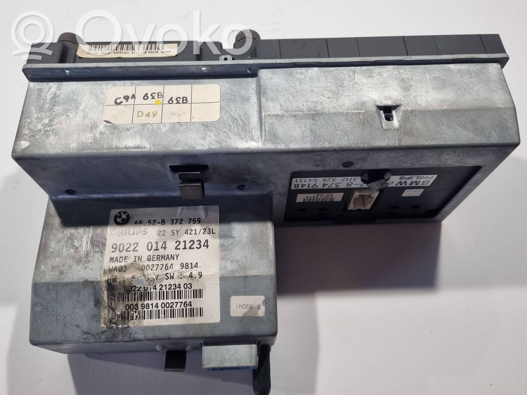 Radio / CD/DVD atskaņotājs / navigācija