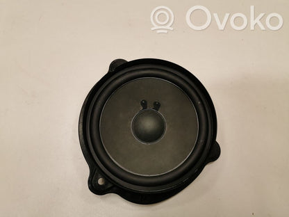 Speaker(s) in the rear door