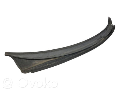 Stikla tīrītāja slotiņas