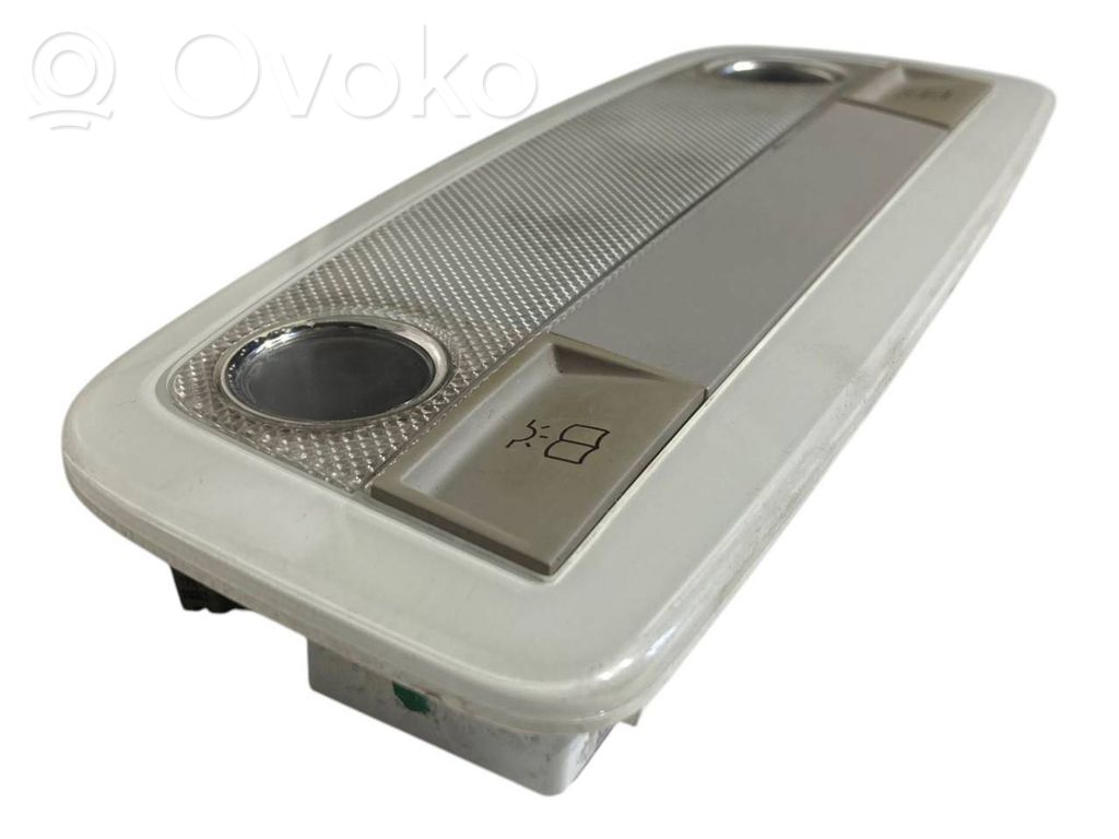 Aizmugurējo vietu apgaismojums