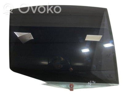 стекло задней двери