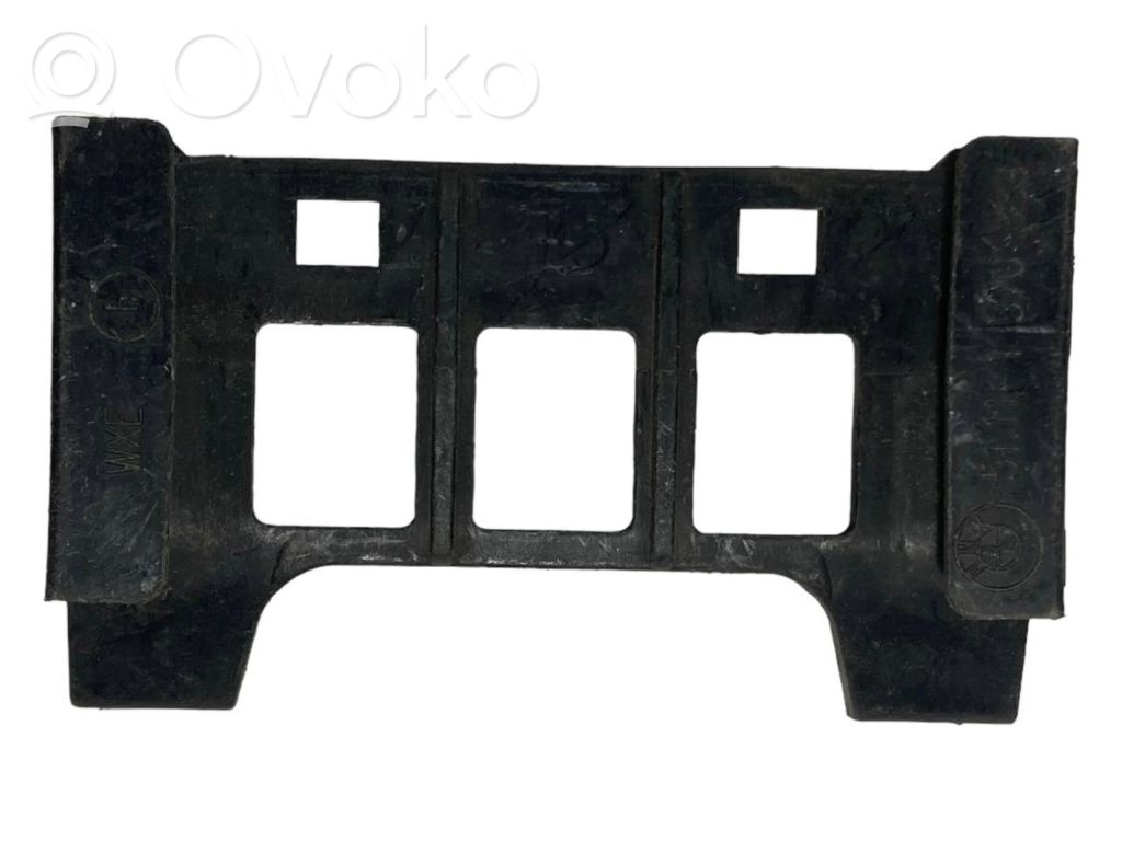 Aizmugurējā bufera montāžas kronšteins