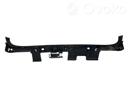 Rear bumper mounting bracket