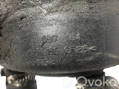 Stūres pastiprinātāja šķidruma tvertne