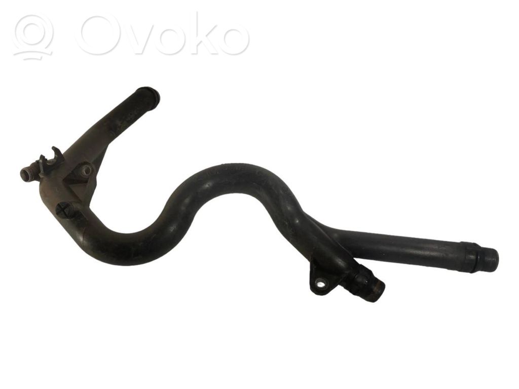 Caurulīte (-es) / šļūtene (-es)