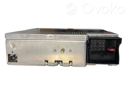 Radio / CD/DVD atskaņotājs / navigācija
