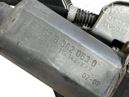 Priekšpusē elektriskā loga pacelšanas mehānisma komplekts