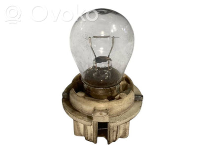 Aizmugures spuldzes vāka turētājs