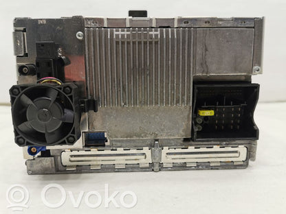 Radio / CD/DVD atskaņotājs / navigācija