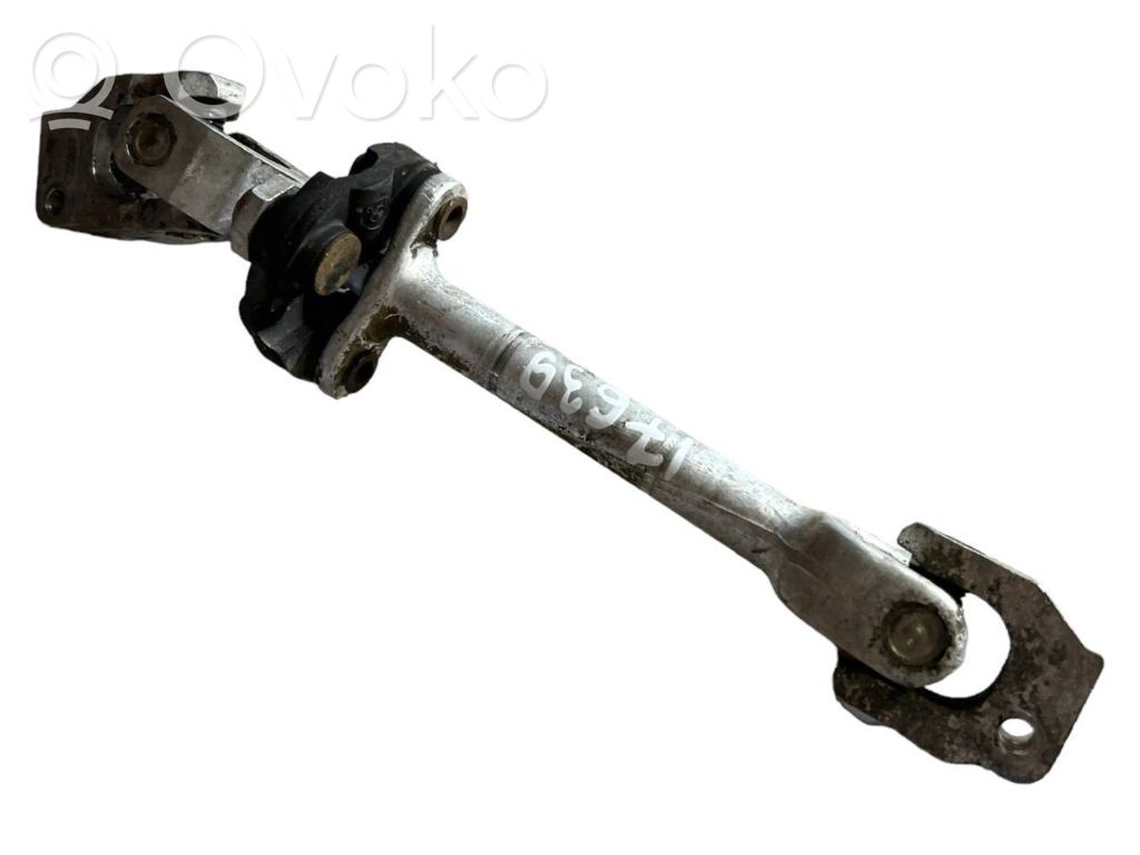 Stūresrata ass krustsavienojums