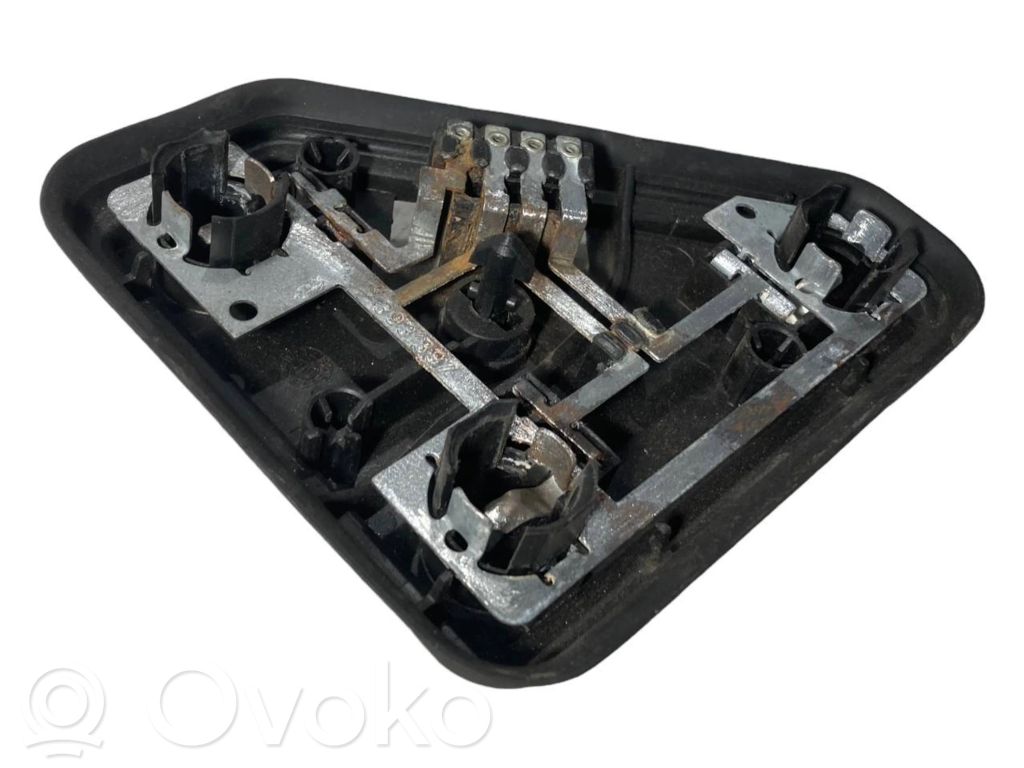 Aizmugures spuldzes vāka turētājs