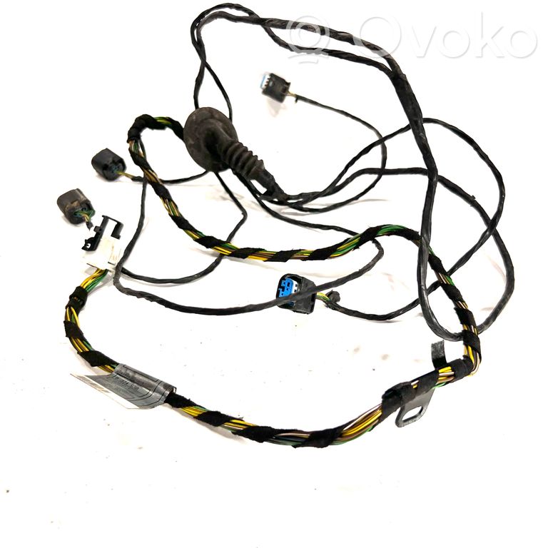 Parkošanas (PDC) sensoru vadu instalācija