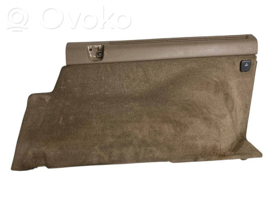 Bagāžnieka sānu apakšējās apdares panelis