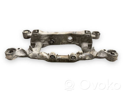 Pusrāmis aizmugurējais / priekšējais