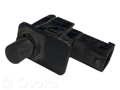 Motora pārsega atvēršanas / aizvēršanas sensors