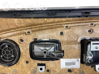 Priekšējo durvju apdare