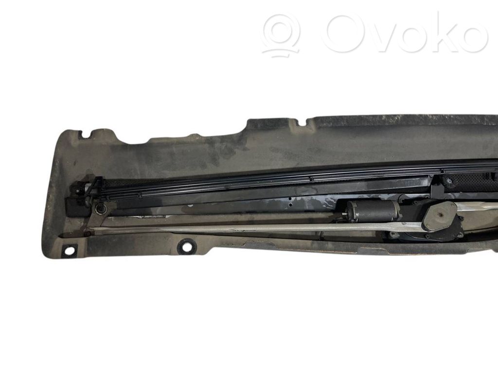 Elektrisks aizmugurējā loga aizkars