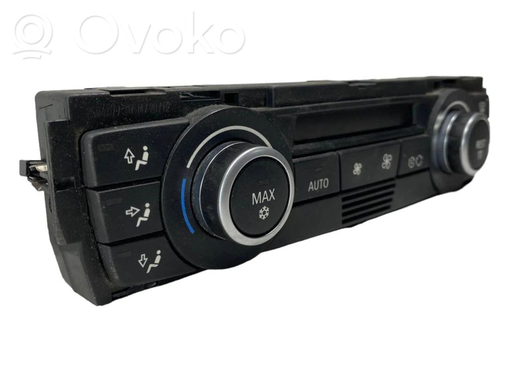 Air conditioning / climate control / interior heating control unit (in the passenger compartment)