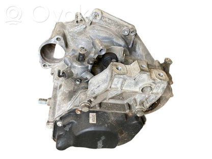 Mehāniska 5 ātrumu pārnesumkārba