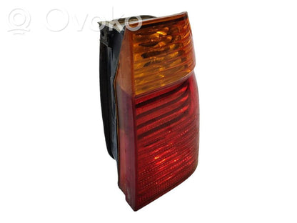 Aizmugurējais lukturis virsbūvē