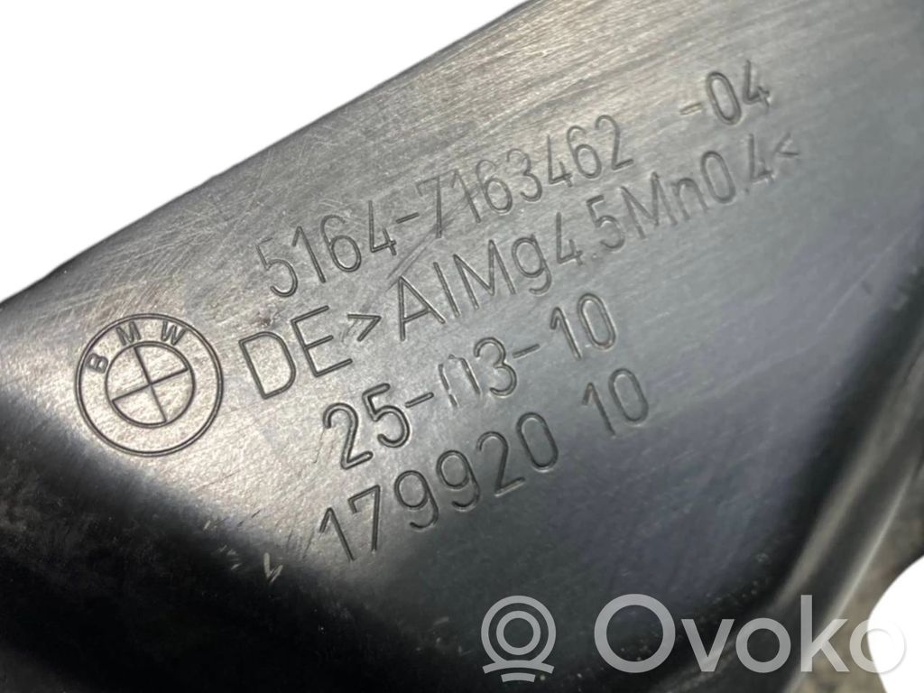 Radiatoru paneļa augšējā daļa (televizors)