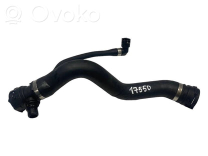 Caurulīte (-es) / šļūtene (-es)