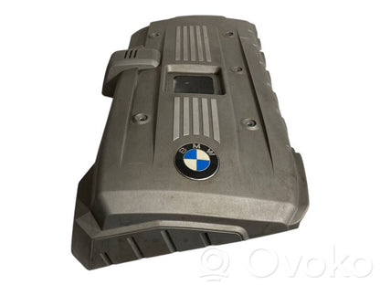 Engine cover (decorative trim)