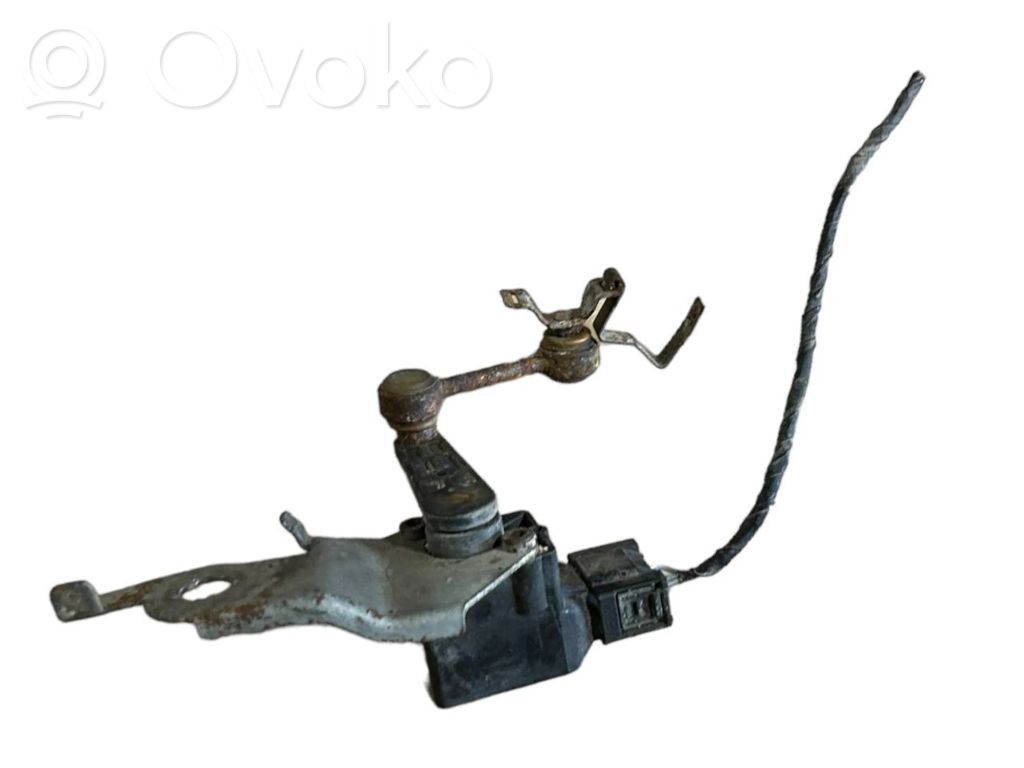 Augstuma sensors (priekšējo lukturu)