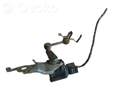 Augstuma sensors (priekšējo lukturu)