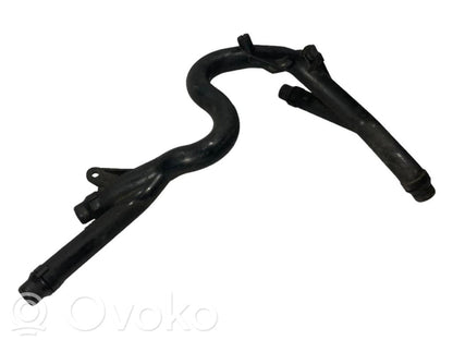 Caurulīte (-es) / šļūtene (-es)