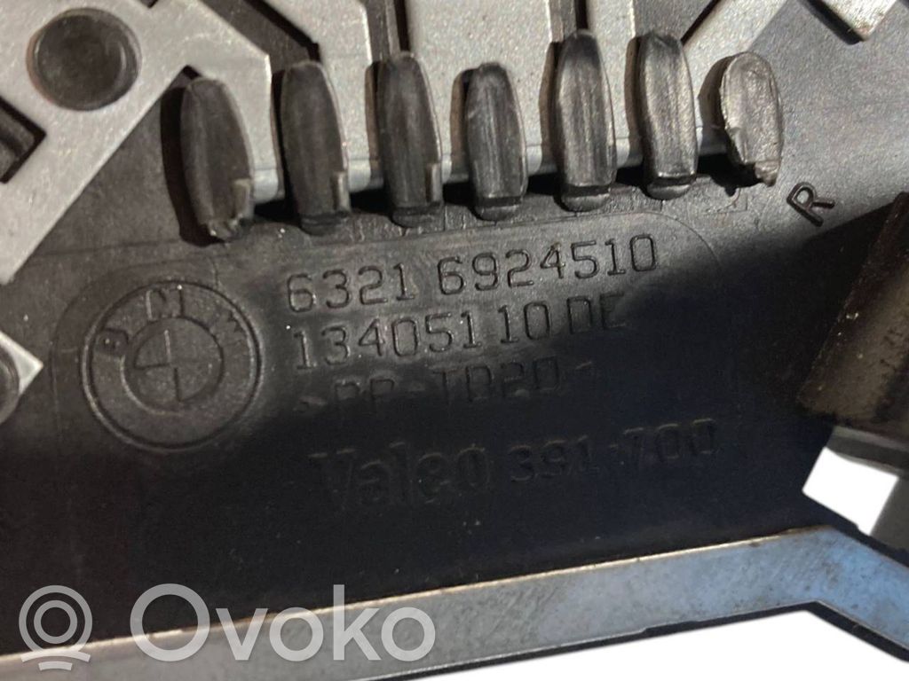 Rear lamp cover holder