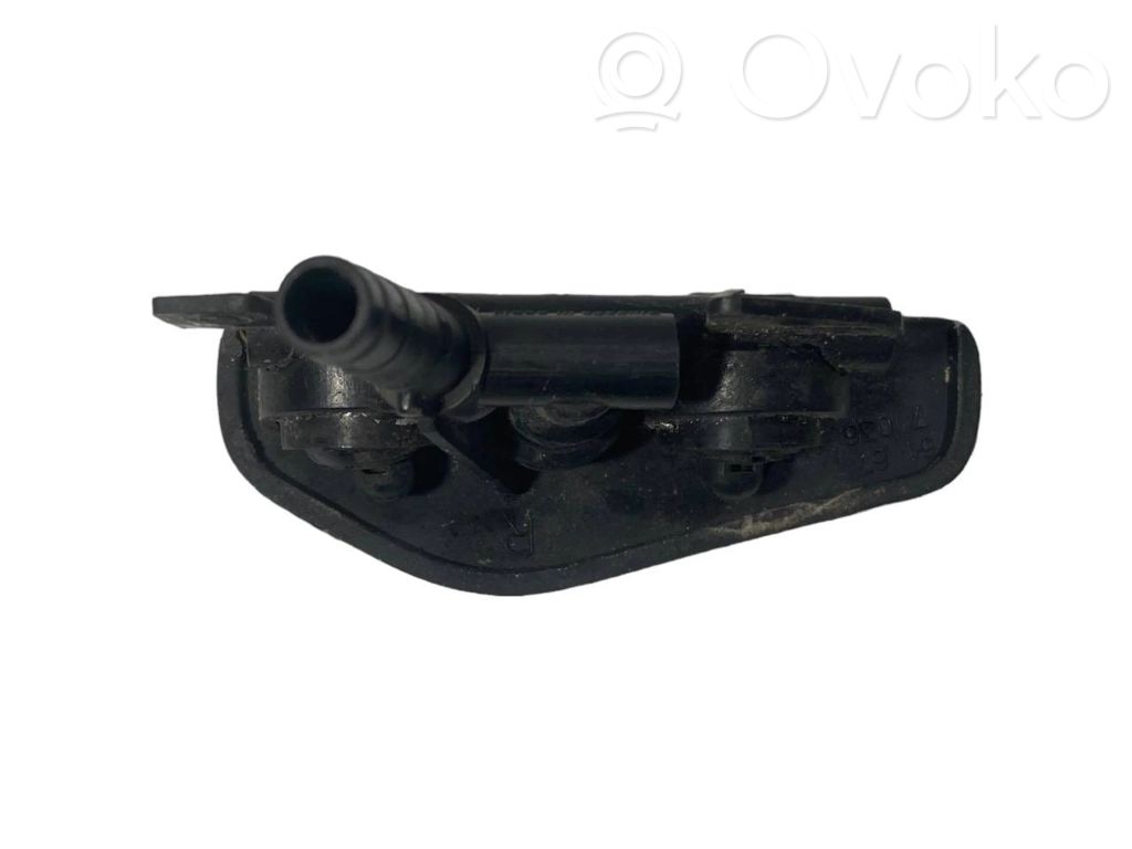 Lukturu mazgātāja sprausla (-as)