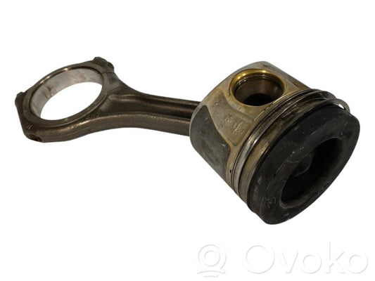 Piston with connecting rod
