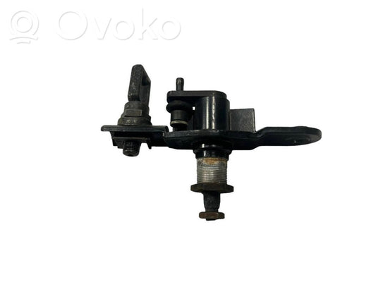 Aizmugurējā stikla tīrītāja mehānisms