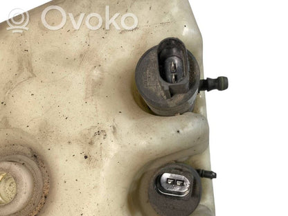 Logu šķidruma tvertne