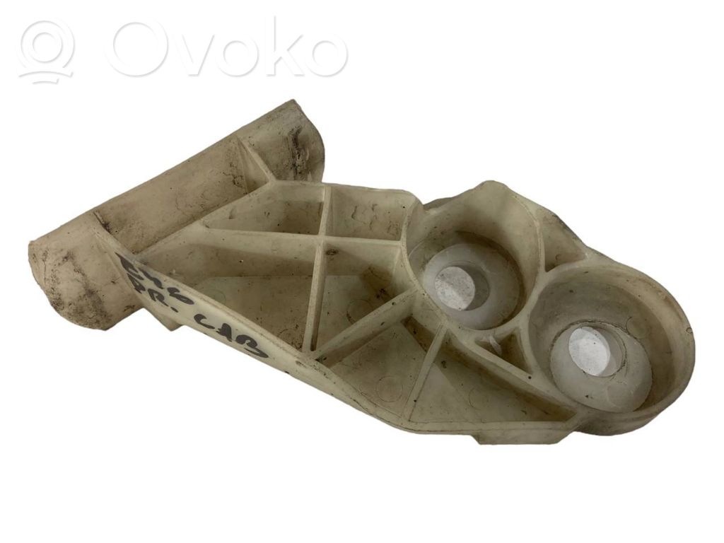 Priekšpusē bampera turētājs