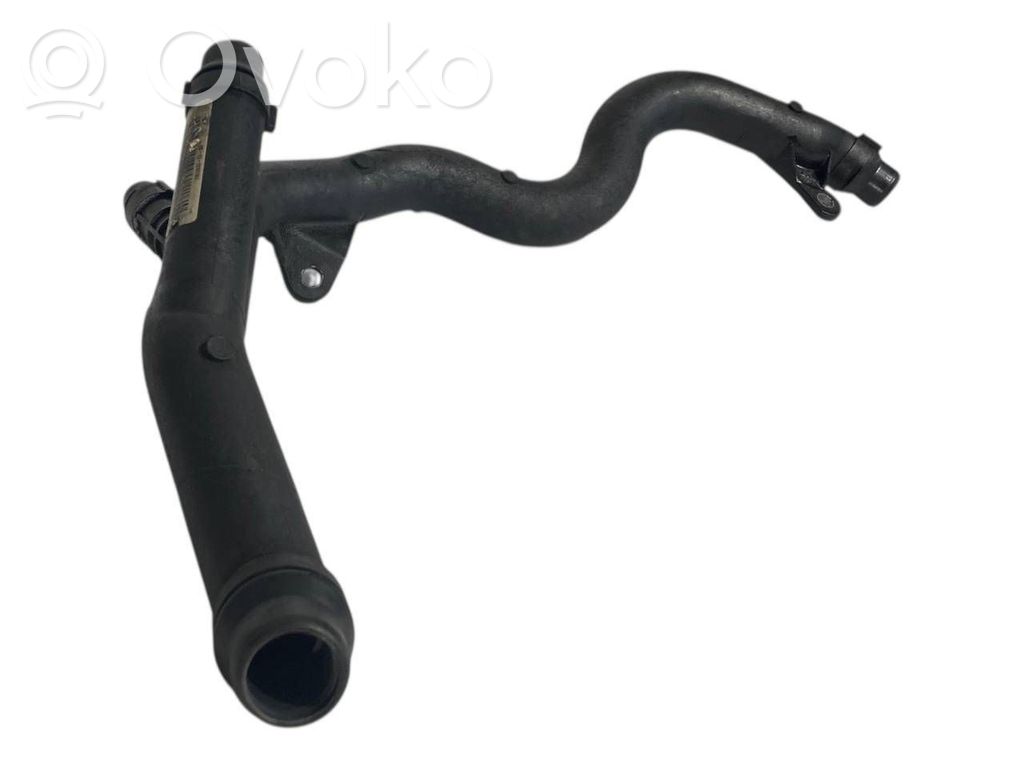 Caurulīte (-es) / šļūtene (-es)