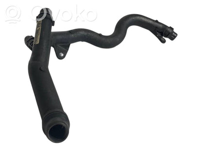 Caurulīte (-es) / šļūtene (-es)