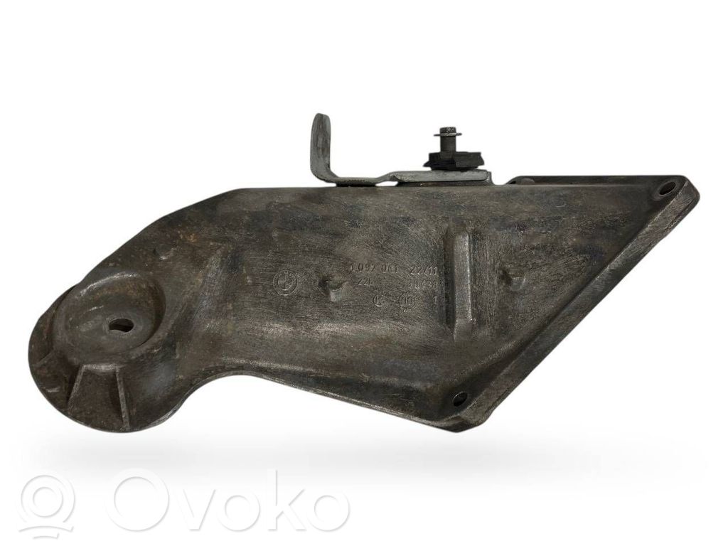 Dzinēja nostiprināšanas stiprinājums-kronšteins