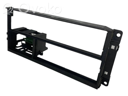 Klimata kontrole / mazā radiatora vadības dekoratīvā apdare