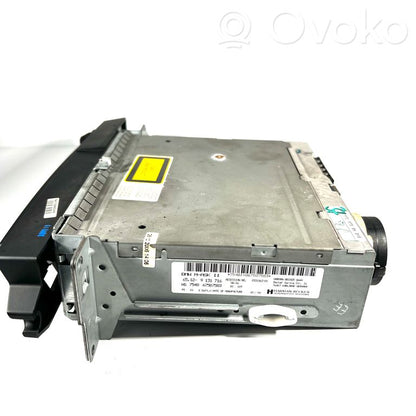 Radio / CD/DVD atskaņotājs / navigācija