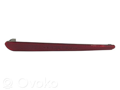 Aizmugurē atstarotājs