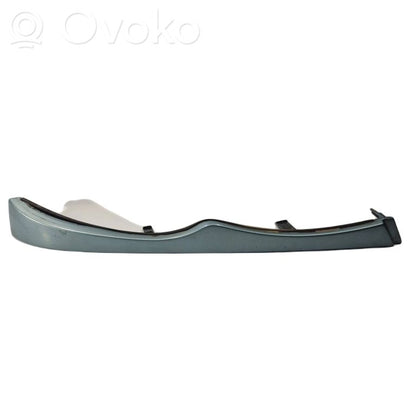 Priekšējā luktura dekoratīvā apdare